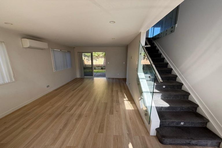 Photo of property in 20a Laureston Avenue, Papatoetoe, Auckland, 2025