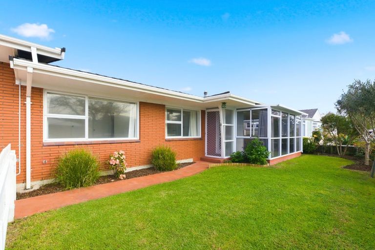 Photo of property in 4 Tupaea Place, Otumoetai, Tauranga, 3110