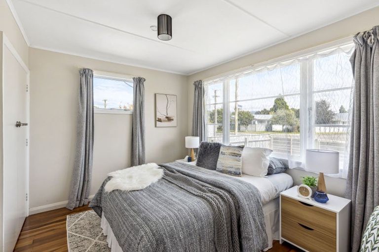 Photo of property in 18 Gordon Place, Levin, 5510