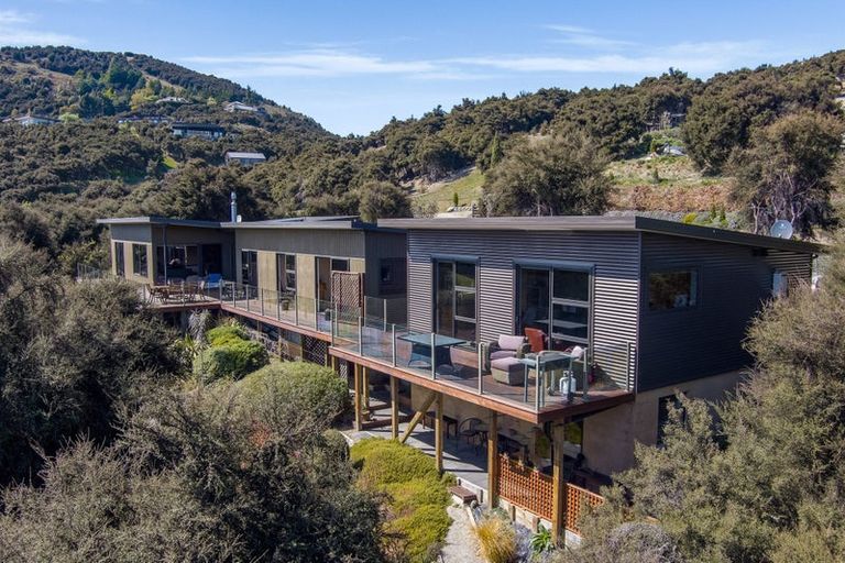 Photo of property in 16 Hidden Hills Drive, Wanaka, 9305