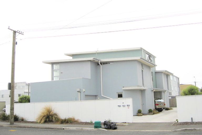 Photo of property in 4/44 Packe Street, Edgeware, Christchurch, 8013