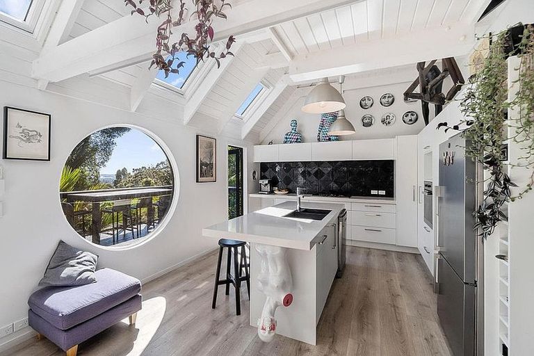 Photo of property in 43 Kohu Road, Titirangi, Auckland, 0604