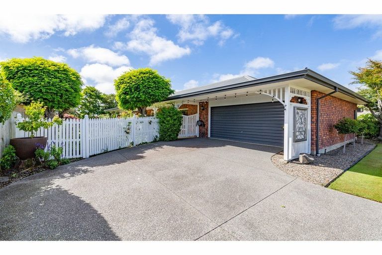Photo of property in 11 Canon Stack Place, Kaiapoi, 7630