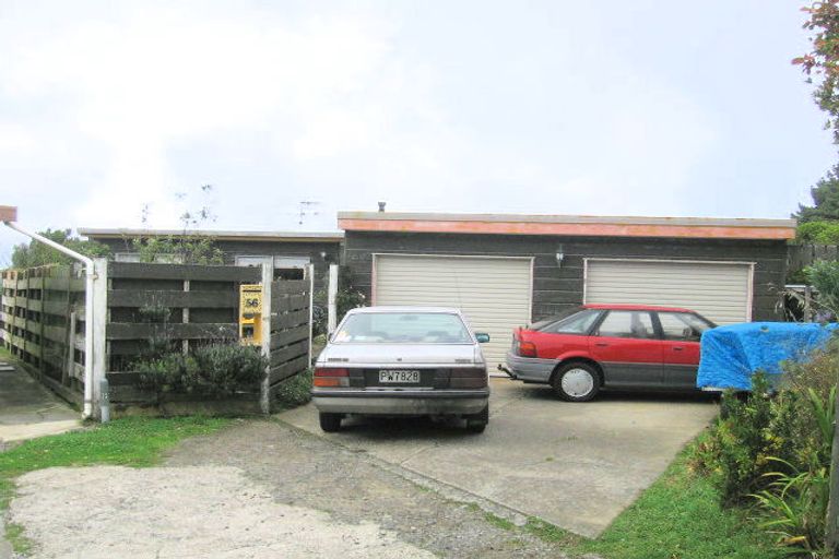 Photo of property in 56 Baylands Drive, Newlands, Wellington, 6037