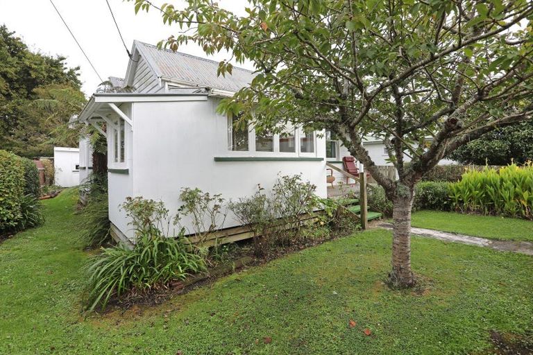 Photo of property in 62 Pukepapa Road, Marton, 4710