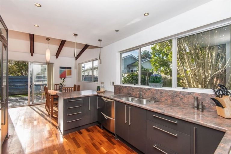 Photo of property in 38a Rossiter Avenue, Waterloo, Lower Hutt, 5011