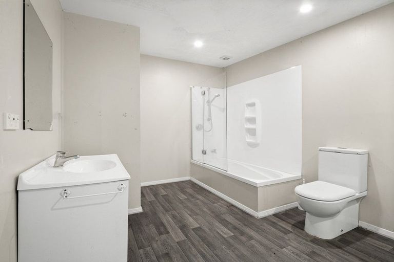 Photo of property in 76 South Road, The Glen, Dunedin, 9011