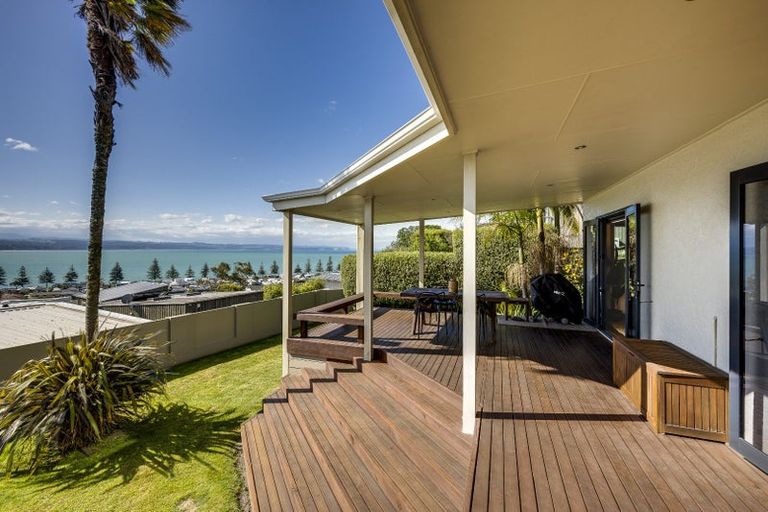 Photo of property in 8 Lambton Road, Hospital Hill, Napier, 4110