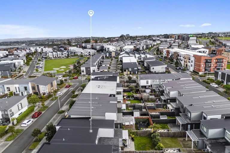 Photo of property in 13 Ian Morrison Road, Hobsonville, Auckland, 0616