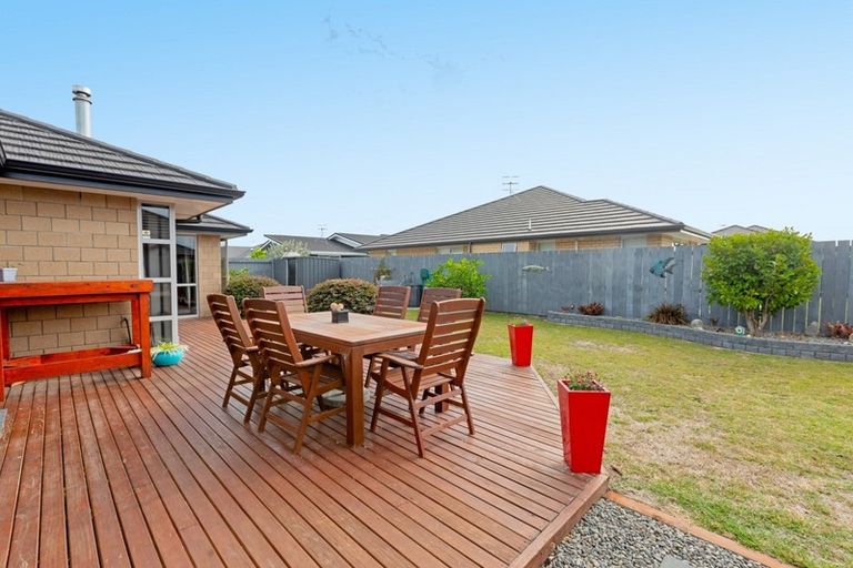 Photo of property in 20 Rainey Crescent, Papamoa Beach, Papamoa, 3118