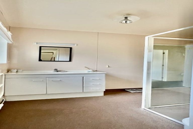 Photo of property in 4 Allman Drive, Coromandel, 3506