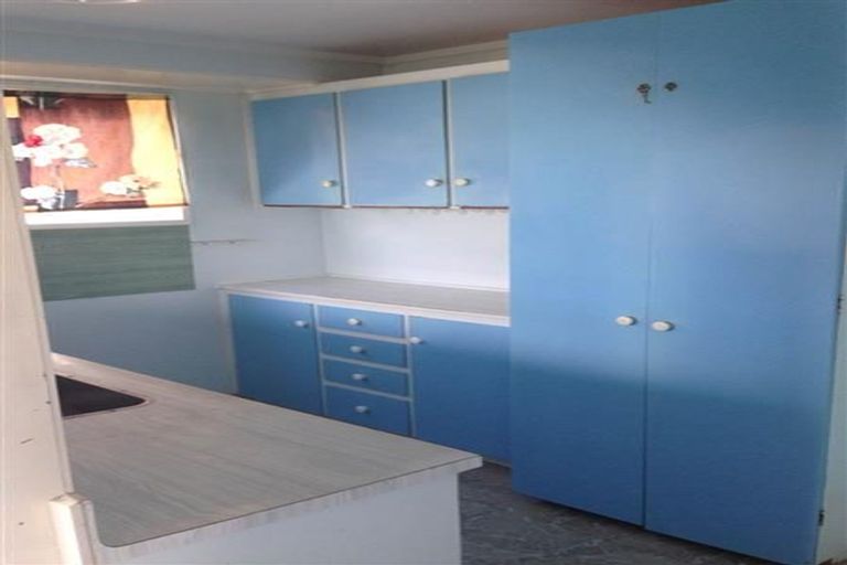 Photo of property in 34 Glenbervie Crescent, Massey, Auckland, 0614