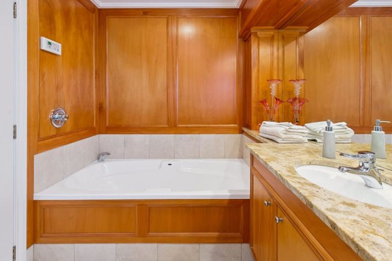 Photo of property in 3/22 Oriental Terrace, Oriental Bay, Wellington, 6011