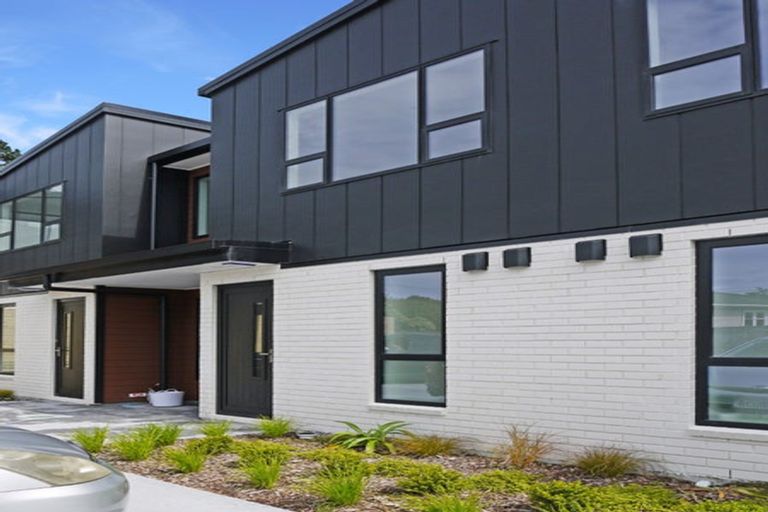 Photo of property in 6/27 Main Road, Wainuiomata, Lower Hutt, 5014