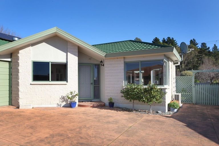 Photo of property in 6a Dules Walk, Taradale, Napier, 4112