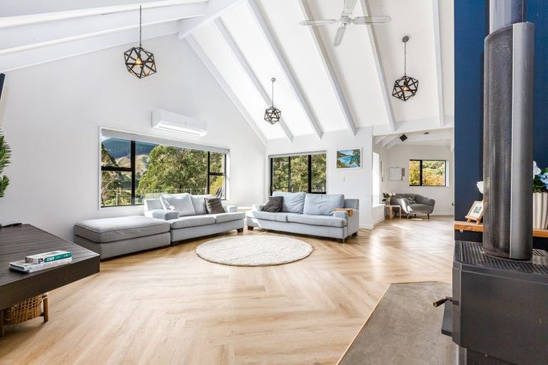 Photo of property in 274 Valley Road, Paraparaumu, 5032