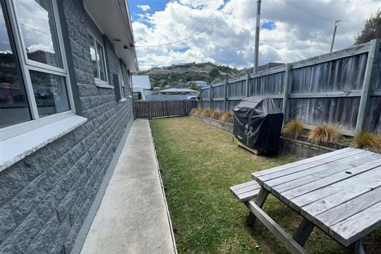 Photo of property in 2 Koromiko Avenue, Stoke, Nelson, 7011