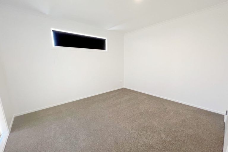 Photo of property in 2u2 Searancke Place, Fairfield, Hamilton, 3214