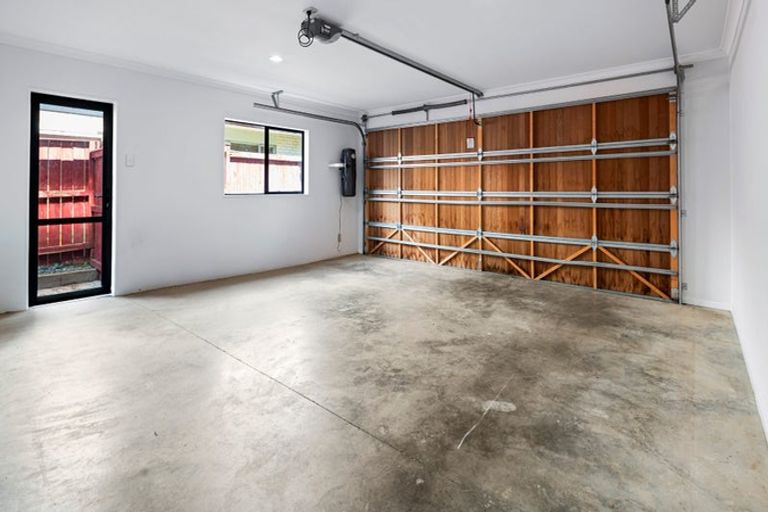 Photo of property in 35 Kestev Drive, Flat Bush, Auckland, 2016