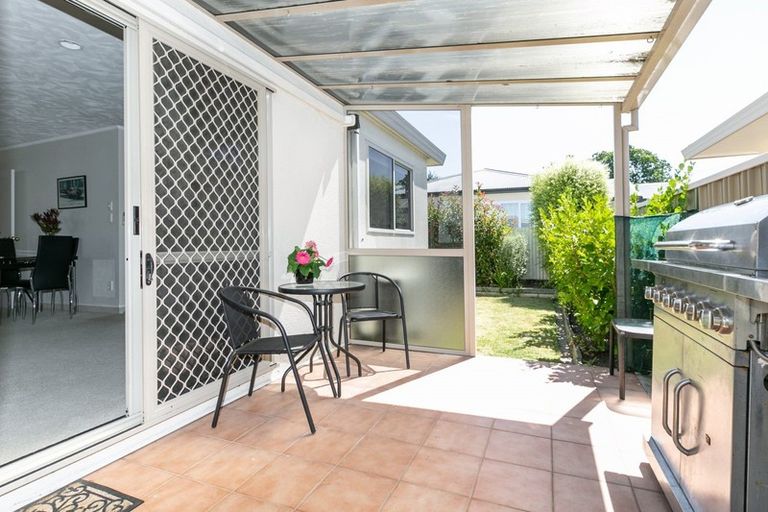 Photo of property in 2/38 Neeve Road, Taradale, Napier, 4112