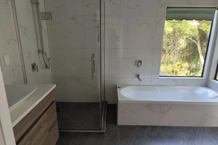 Photo of property in 35 Park Road, Titirangi, Auckland, 0604