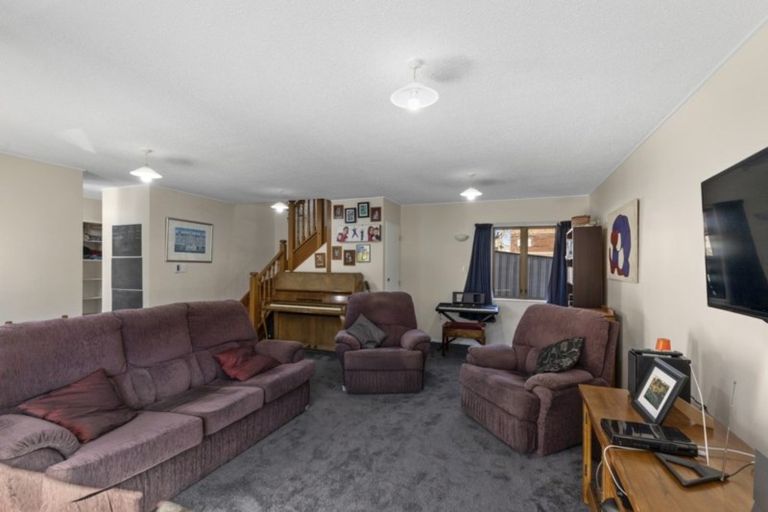 Photo of property in 17-u2 Randwick Crescent, Moera, Lower Hutt, 5010