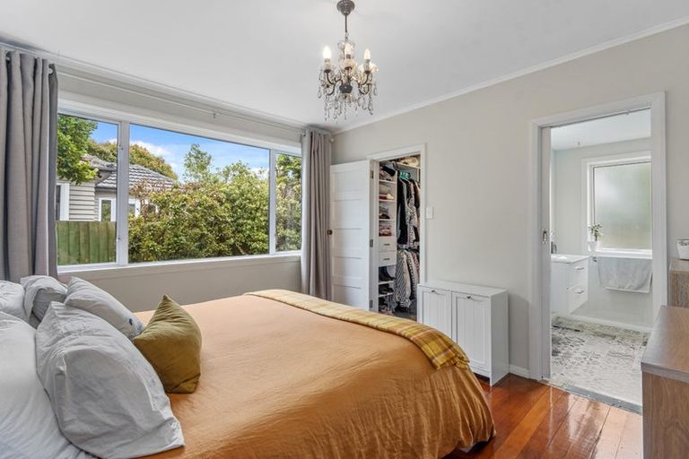 Photo of property in 6 Wilding Street, Saint Martins, Christchurch, 8022