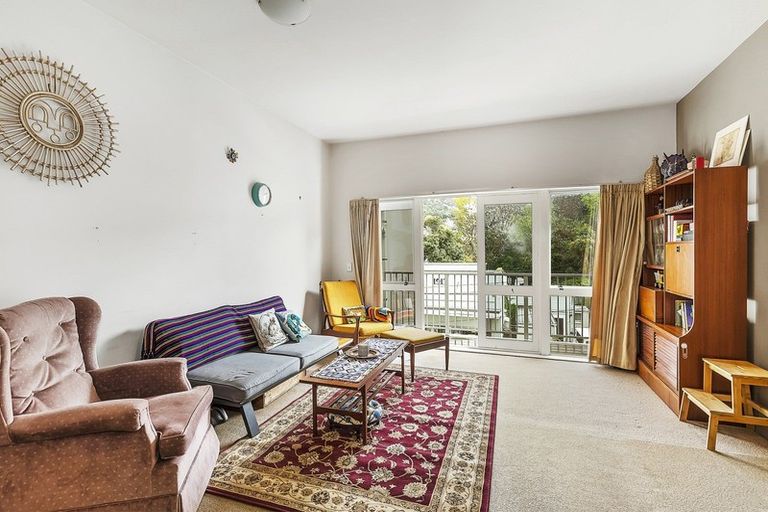 Photo of property in Luxford Villas, 308/72u Herald Street, Berhampore, Wellington, 6023