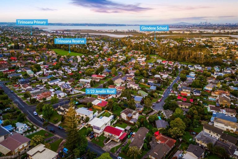 Photo of property in 1/23 Jenelin Road, Glendene, Auckland, 0602
