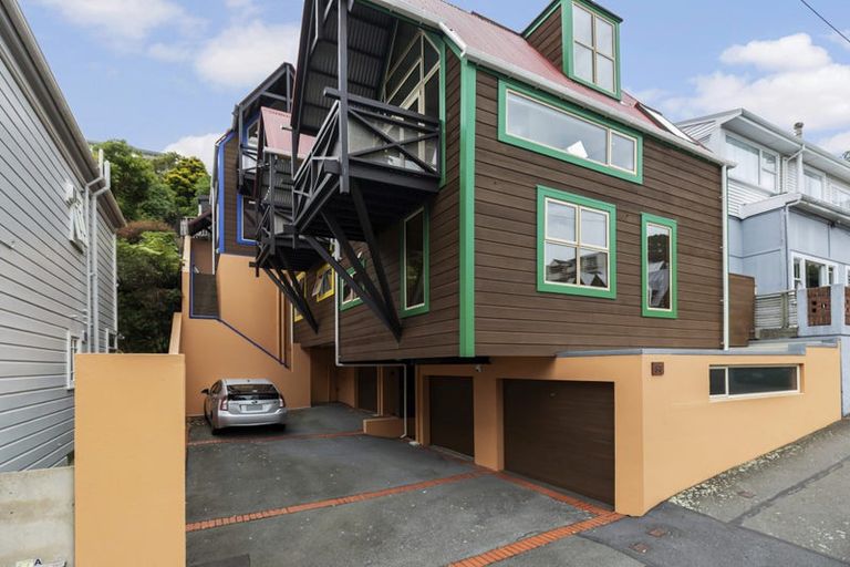 Photo of property in 83c Majoribanks Street, Mount Victoria, Wellington, 6011