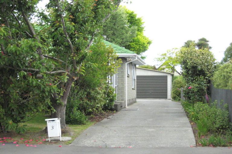 Photo of property in 3 Delph Street, Avonhead, Christchurch, 8042