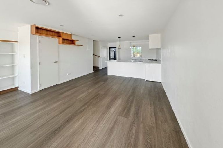 Photo of property in 39b Soaring Bird Drive, Takanini, 2112