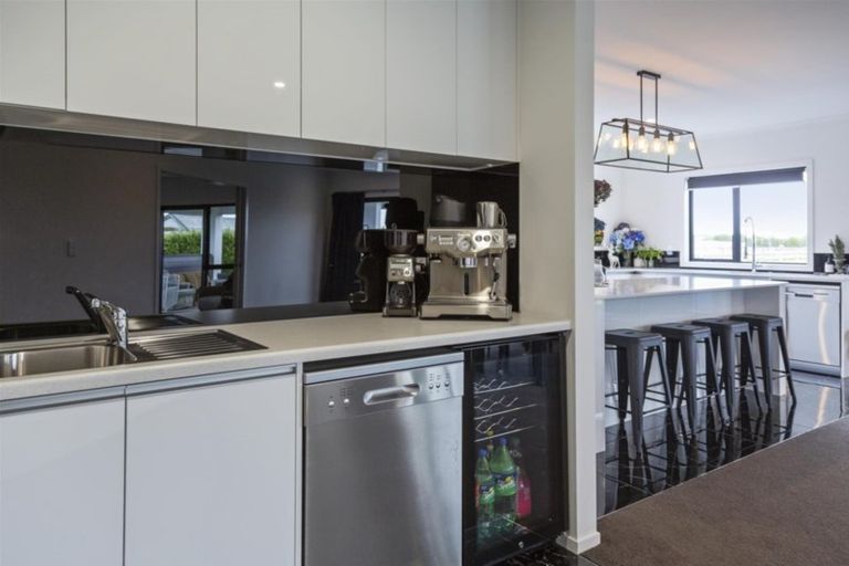 Photo of property in 464a Turuturu Road, Hawera, 4674