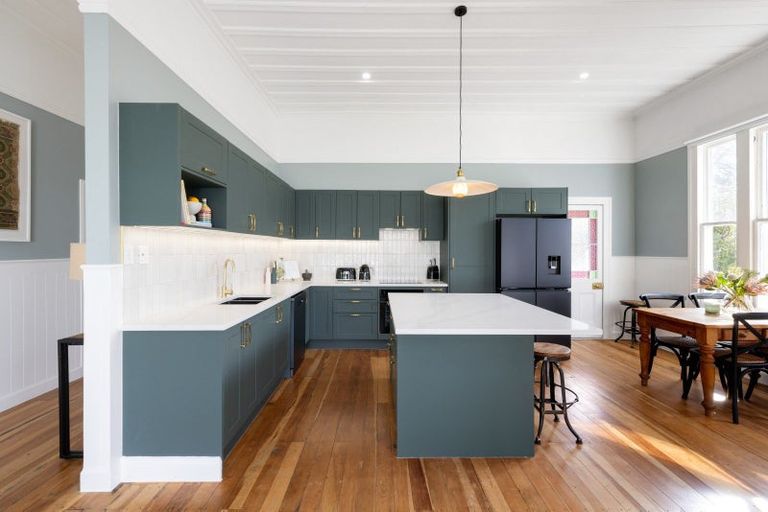 Photo of property in 114 Victoria Street, Cambridge, 3434