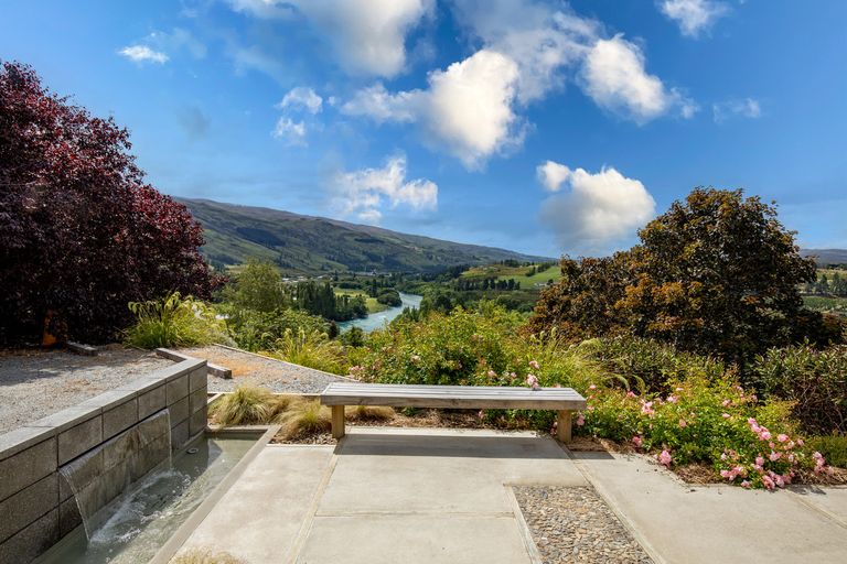 Photo of property in 10 Edinburgh Street, Roxburgh, 9500