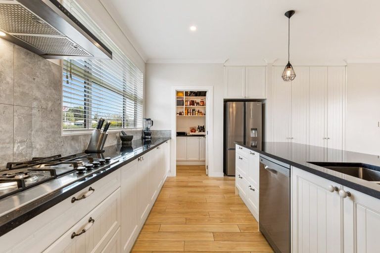 Photo of property in 1 Pitoitoi Drive, Riverhead, 0820