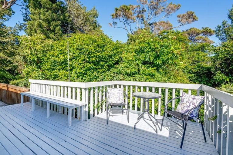 Photo of property in 12 Simon Ellice Drive, Bayview, Auckland, 0629