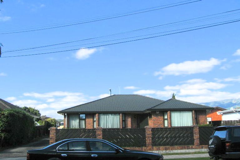 Photo of property in 76 Routley Crescent, Elderslea, Upper Hutt, 5018