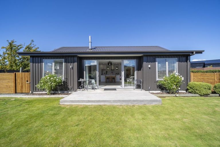 Photo of property in 37 Paton Place, Te Anau, 9600