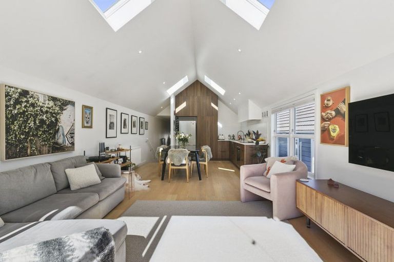 Photo of property in 15 Milton Street, Berhampore, Wellington, 6023