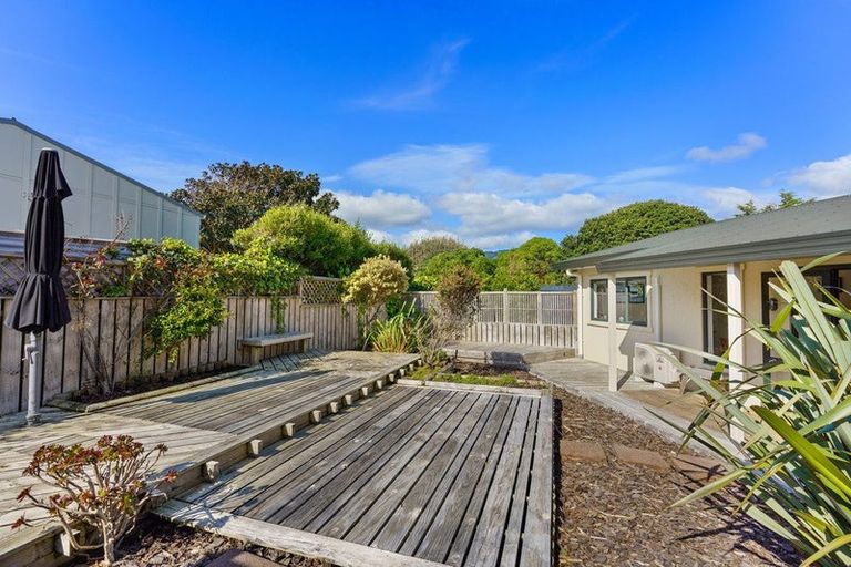 Photo of property in 283 Peka Peka Road, Peka Peka, Waikanae, 5391