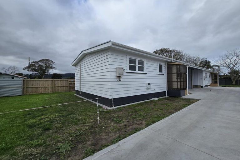 Photo of property in 1/42 Stanley Road, Glenfield, Auckland, 0629