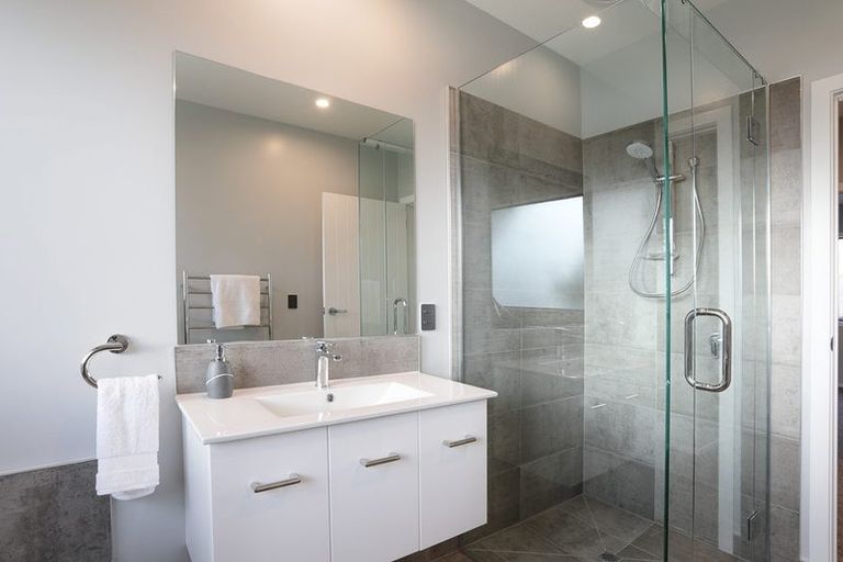 Photo of property in 4 Kapokapowai Street, Raglan, 3225