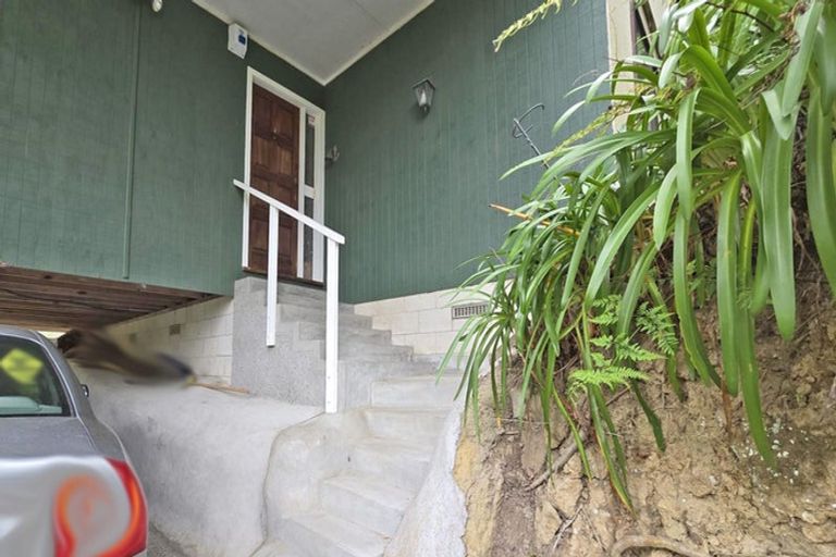 Photo of property in 27 Burns Road, Hospital Hill, Napier, 4110