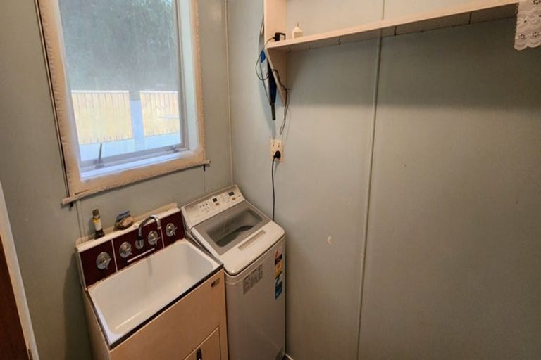 Photo of property in 14a Brixham Place, Merrilands, New Plymouth, 4312