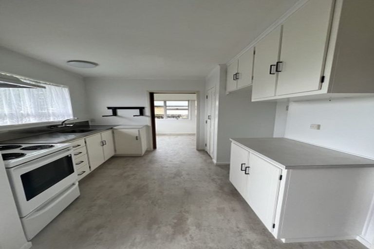 Photo of property in 14 Krippner Place, Dinsdale, Hamilton, 3204