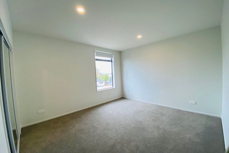 Photo of property in 588e Te Atatu Road, Te Atatu Peninsula, Auckland, 0610