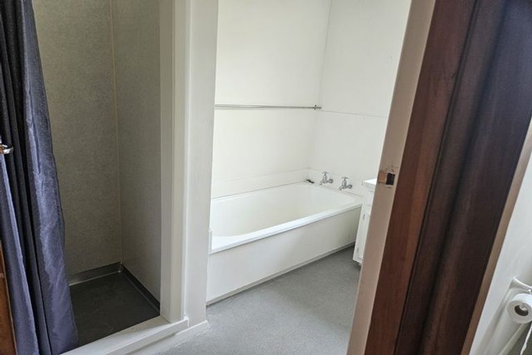 Photo of property in 23 Newhaven Place, Roslyn, Palmerston North, 4414