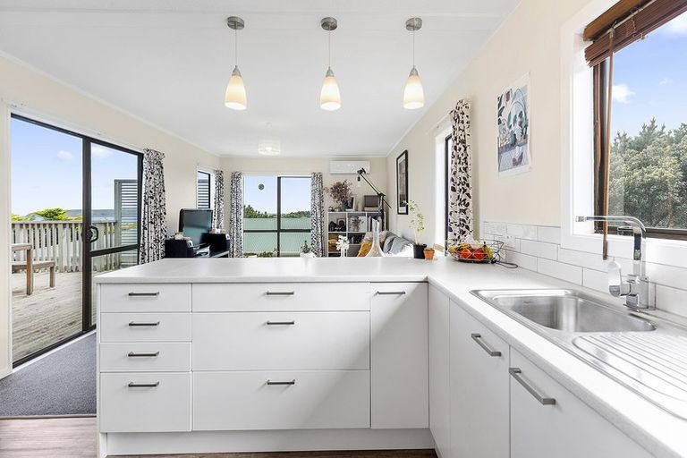 Photo of property in 5u1 Rothwell Street, Titahi Bay, Porirua, 5022