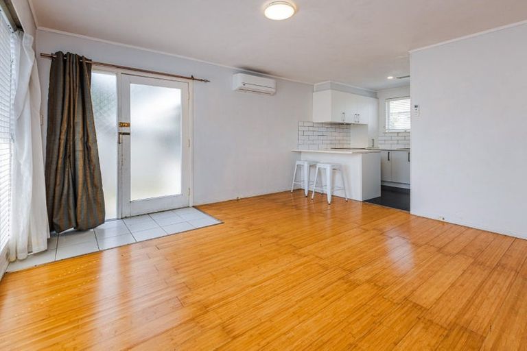 Photo of property in 2/8 James Road, Manurewa, Auckland, 2102